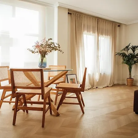 Apartment Ground Floor With A Garden In Sardinero *